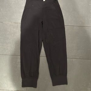 Lululemon Align Cropped Jogger black
